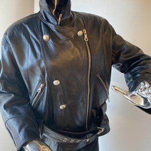 "STUDIO SIENA" BLACK LEATHER MOTO JACKET SIZE SMALL